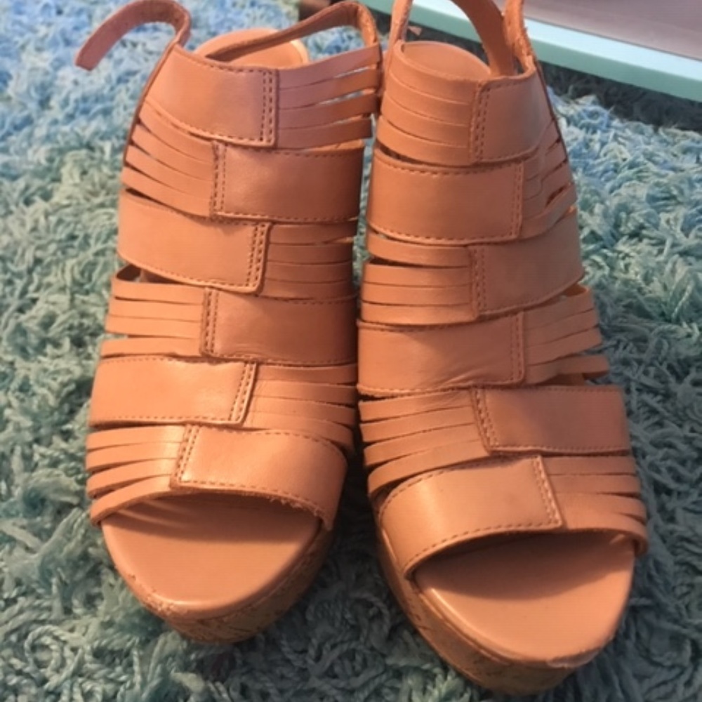 Tan Wedges